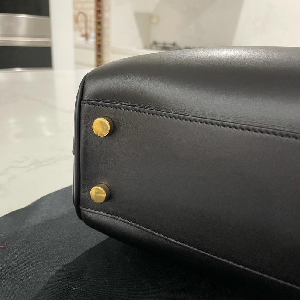 Saint Laurent Classic Monogramme Large Satchel - Picture 5 of 9
